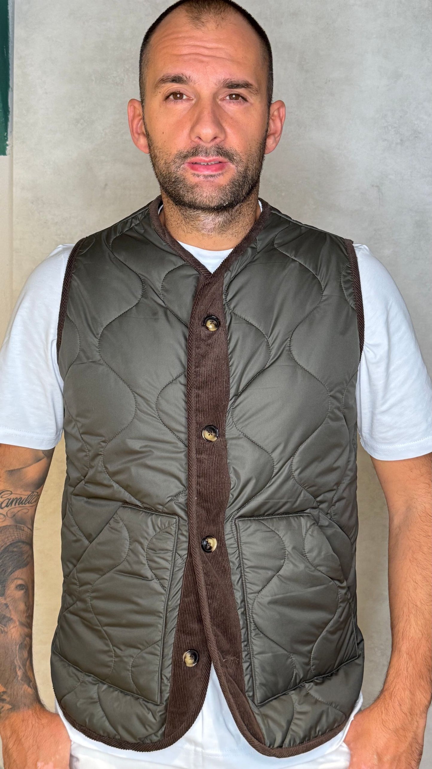 FW250167A/31 - GILET - IN THE BOX